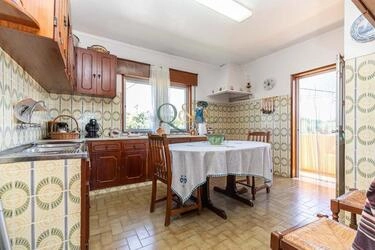 4 Bedroom Villa For Sale in Estoi
