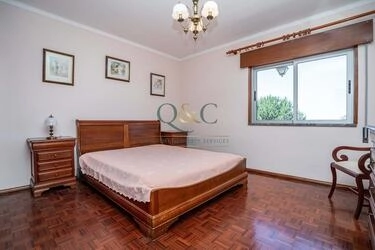 4 Bedroom Villa For Sale in Estoi
