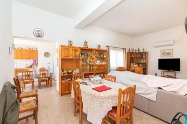 4 Bedroom Villa For Sale in Estoi