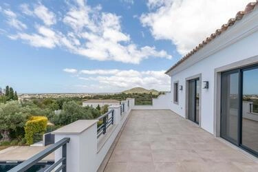 4 Bedroom Villa For Sale in Loulé (São Clemente)