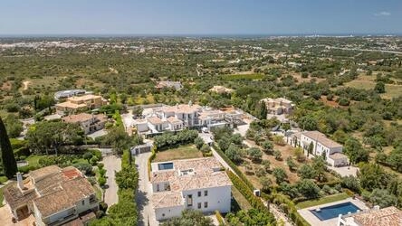 4 Bedroom Villa For Sale in Loulé (São Clemente)