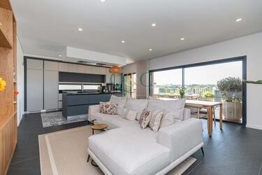 4 Bedroom Villa For Sale in Quarteira