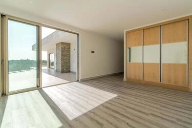4 Bedroom Villa For Sale in Santa Bárbara de Nexe