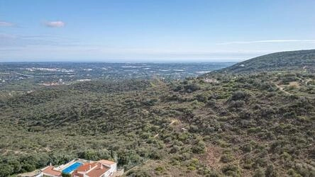 4 Bedroom Villa For Sale in Santa Bárbara de Nexe