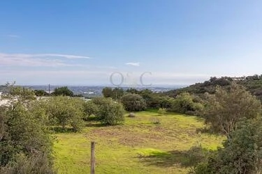 4 Bedroom Villa For Sale in Santa Bárbara de Nexe