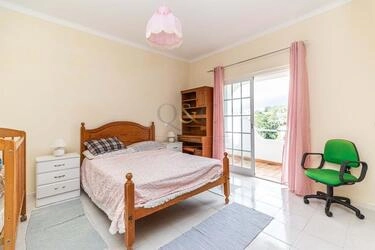 4 Bedroom Villa For Sale in Santa Bárbara de Nexe