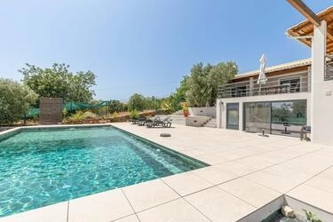 4 Bedroom Villa For Sale in São Brás de Alportel