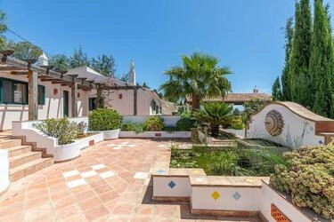 4 Bedroom Villa For Sale in São Brás de Alportel