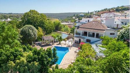 4 Bedroom Villa For Sale in Alte