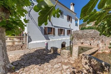 4 Bedroom Villa For Sale in Alte