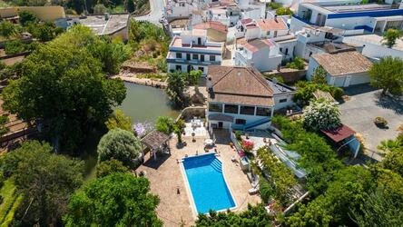 4 Bedroom Villa For Sale in Alte