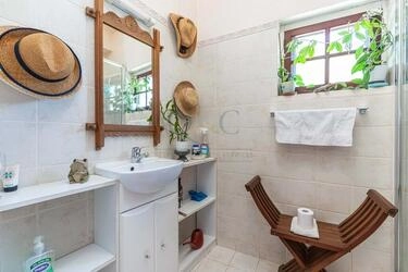4 Bedroom Villa For Sale in Alte