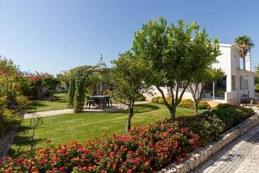 4 Bedroom Villa For Sale in Boliqueime