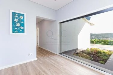 4 Bedroom Villa For Sale in Querença