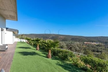 4 Bedroom Villa For Sale in Querença