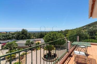 4 Bedroom Villa For Sale in Santa Bárbara de Nexe