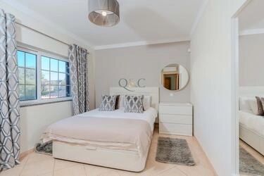Villa avec 4 chambres à vendre à Loulé (São Clemente)