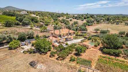Villa avec 4 chambres à vendre à Estoi