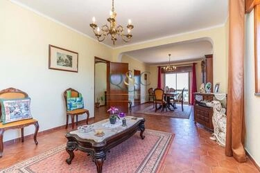 Villa avec 4 chambres à vendre à Estoi