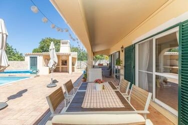 Villa avec 4 chambres à vendre à Santa Bárbara de Nexe