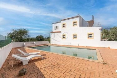 Villa avec 4 chambres à vendre à Santa Bárbara de Nexe