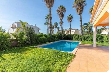 Villa com 4 quartos à venda em Almancil