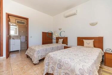 Villa com 4 quartos à venda em Estoi