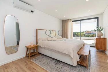 Villa com 4 quartos à venda em Quarteira