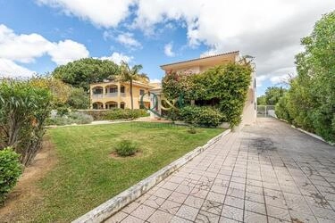 Villa com 4 quartos à venda em Quarteira