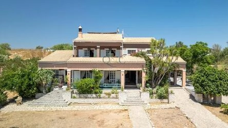 Villa com 4 quartos à venda em Santa Bárbara de Nexe