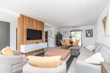 Villa com 4 quartos à venda em Santa Bárbara de Nexe
