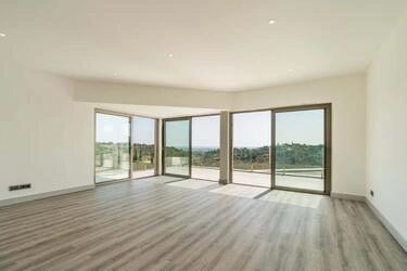 Villa com 4 quartos à venda em Santa Bárbara de Nexe