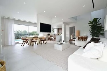 Villa com 4 quartos à venda em Santa Bárbara de Nexe