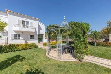Villa com 4 quartos à venda em Boliqueime