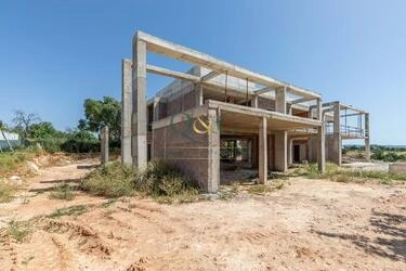 5 Bedroom Villa For Sale in Loulé (São Sebastião)