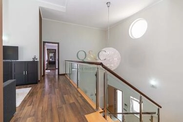 5 Bedroom Villa For Sale in Quarteira