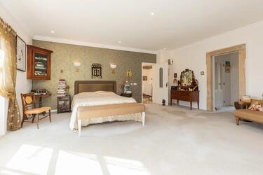 5 Bedroom Villa For Sale in Querença