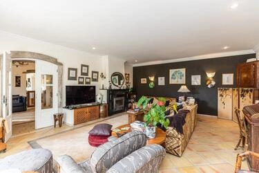 5 Bedroom Villa For Sale in Querença