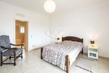 5 Bedroom Villa For Sale in Santa Bárbara de Nexe