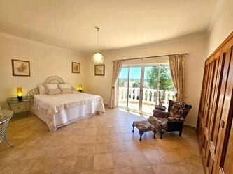Villa avec 5 chambres à vendre à Almancil