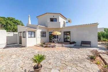 Villa avec 5 chambres à vendre à Santa Bárbara de Nexe