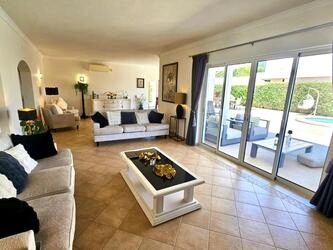 Villa com 5 quartos à venda em Almancil