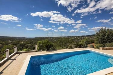 Villa com 5 quartos à venda em Santa Bárbara de Nexe