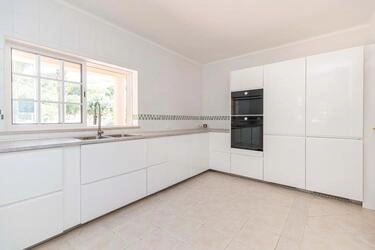 6 Bedroom Villa For Sale in São Brás de Alportel