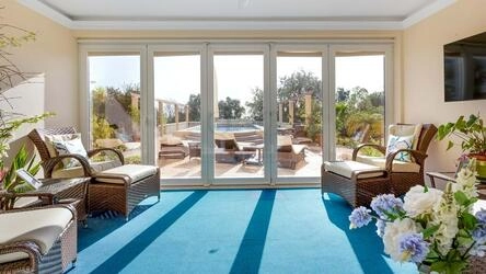 6 Bedroom Villa For Sale in Santa Bárbara de Nexe