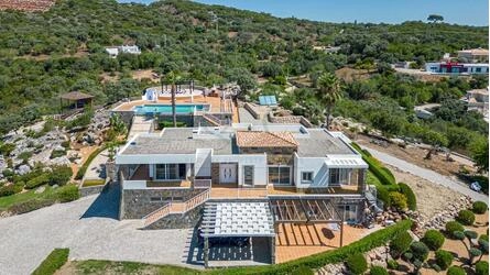 6 Bedroom Villa For Sale in São Brás de Alportel