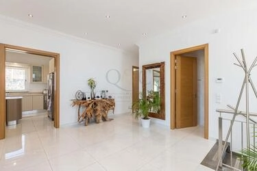 6 Bedroom Villa For Sale in São Brás de Alportel