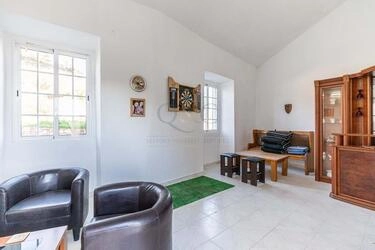 7 Bedroom Villa For Sale in Salir