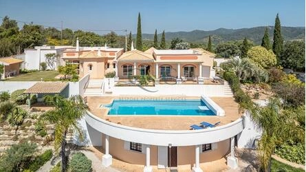 5 Bedroom Villa For Sale in São Brás de Alportel
