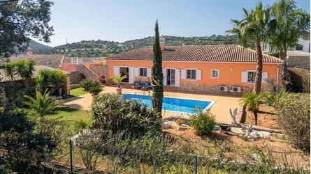3 Bedroom Villa For Sale in São Brás de Alportel